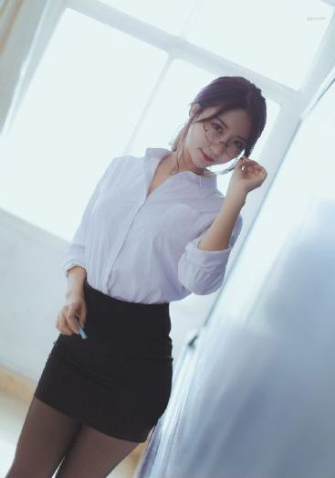 年轻漂亮小老师_正片免费观看