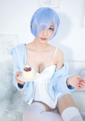 挤公交他进我屁股里了_4K在线播放观看